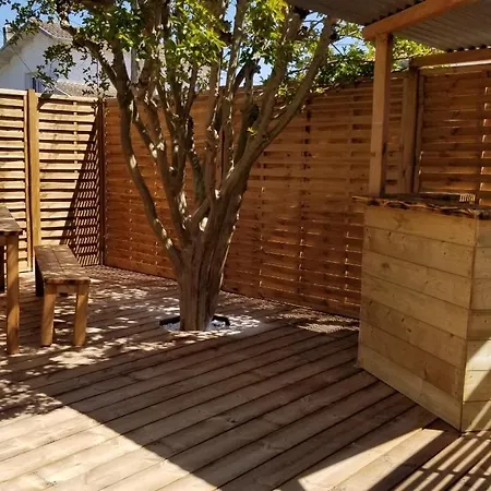 Holiday home Au Bois Flotte D'eau D'ange